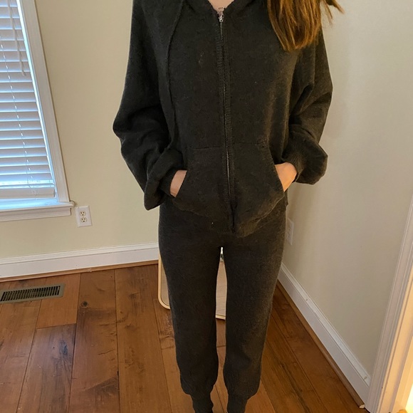 TWO PIECE Loungewear Lulus Knit Joggers & Hoodie Size S - Picture 8 of 8